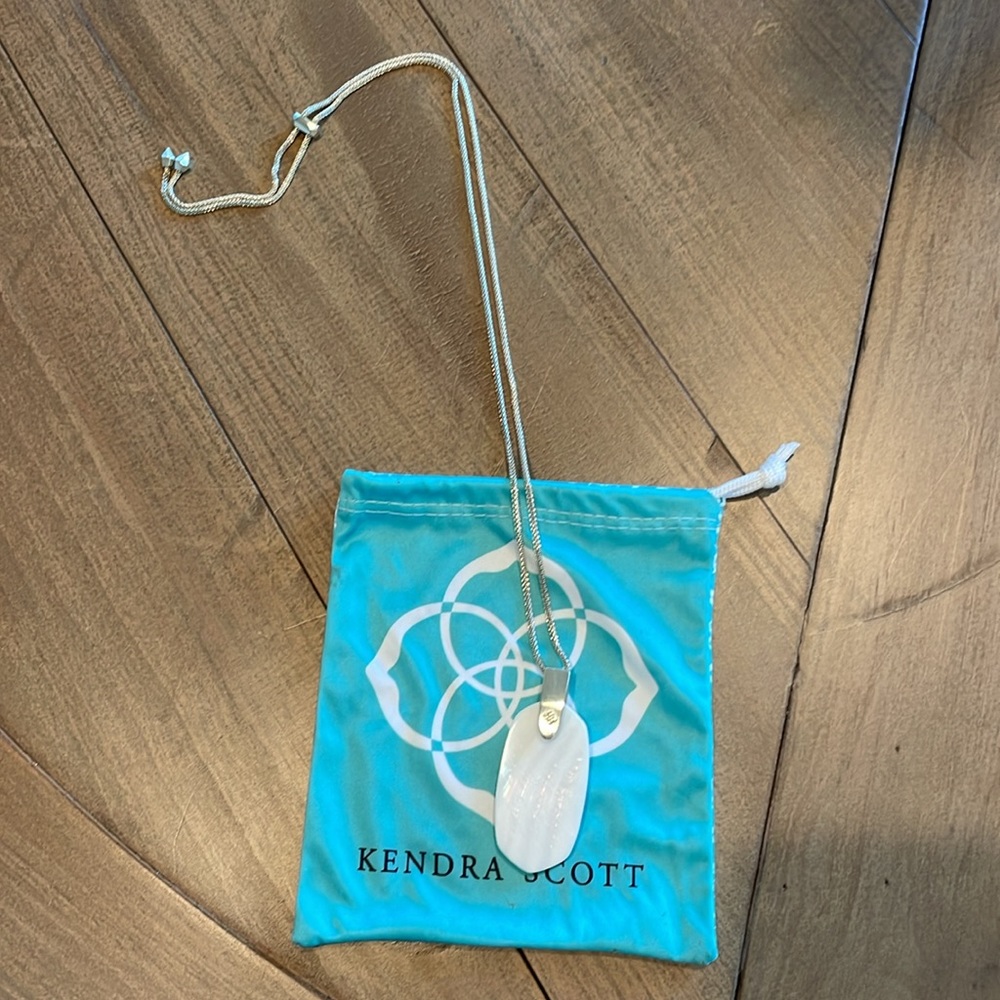 Kendra Scott Inez Long Pendant Necklace